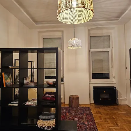 Up-art Center, Palace District Apartamento *