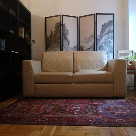 Up-art Center, Palace District Apartamento *